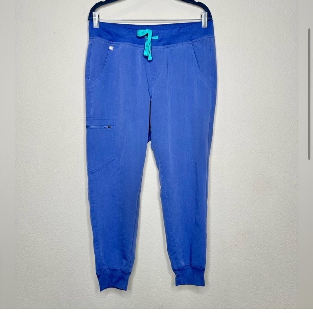 Figs Zamora Jogger Scrub Pants in Blue Sky size Medium Petite